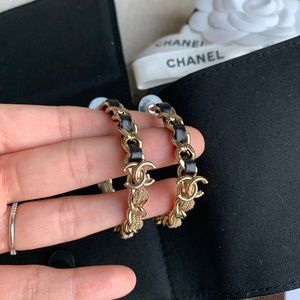🖤✨Gorgeous Chanel Hoop Chain Earrings✨🖤